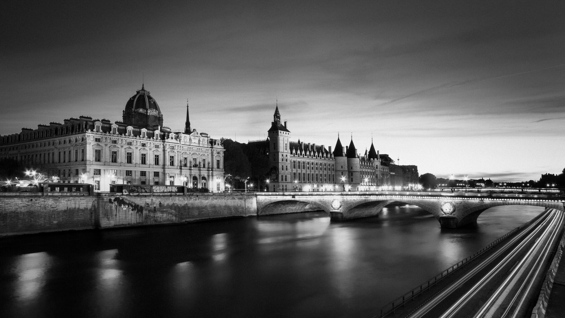 La Conciergerie à Paris en noir et blanc, tirage d’art du Studio B07